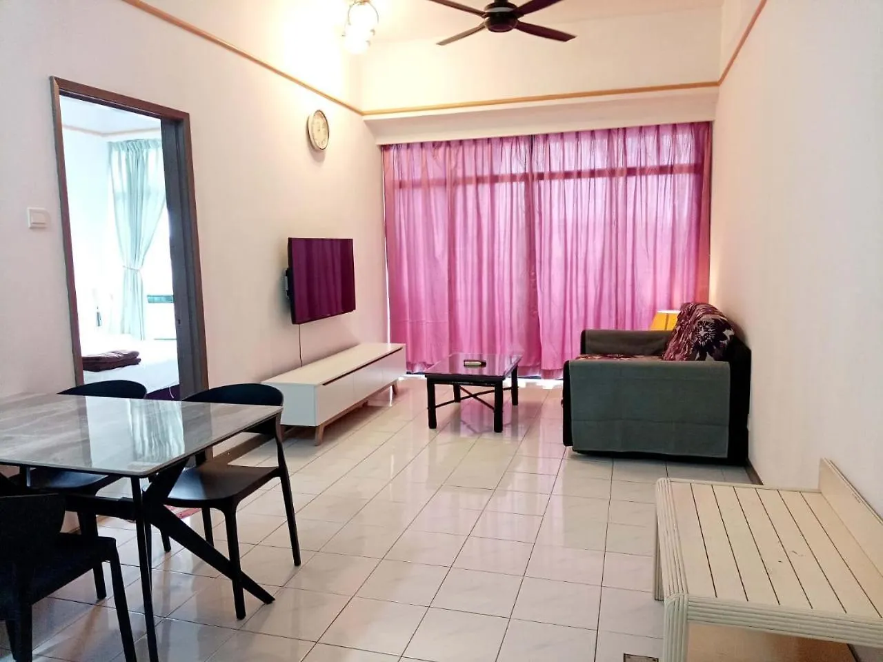 Studio Sejatistay Netflix At Mahkota Malacca Malajzia